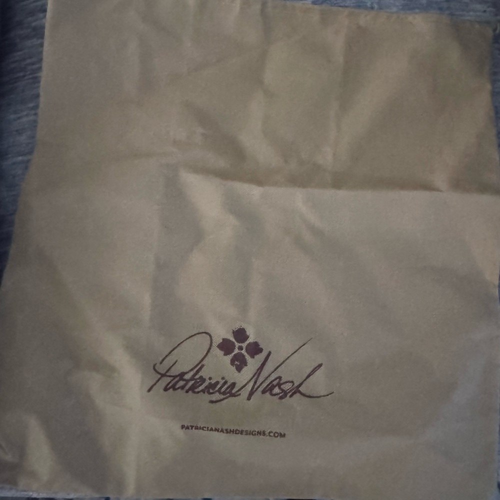Patricia Nash Avellino Crossbody Organizer - Picture 6 of 6
